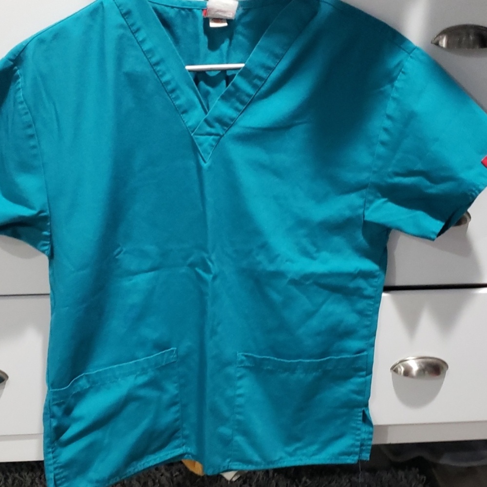 Dickies scrub top
